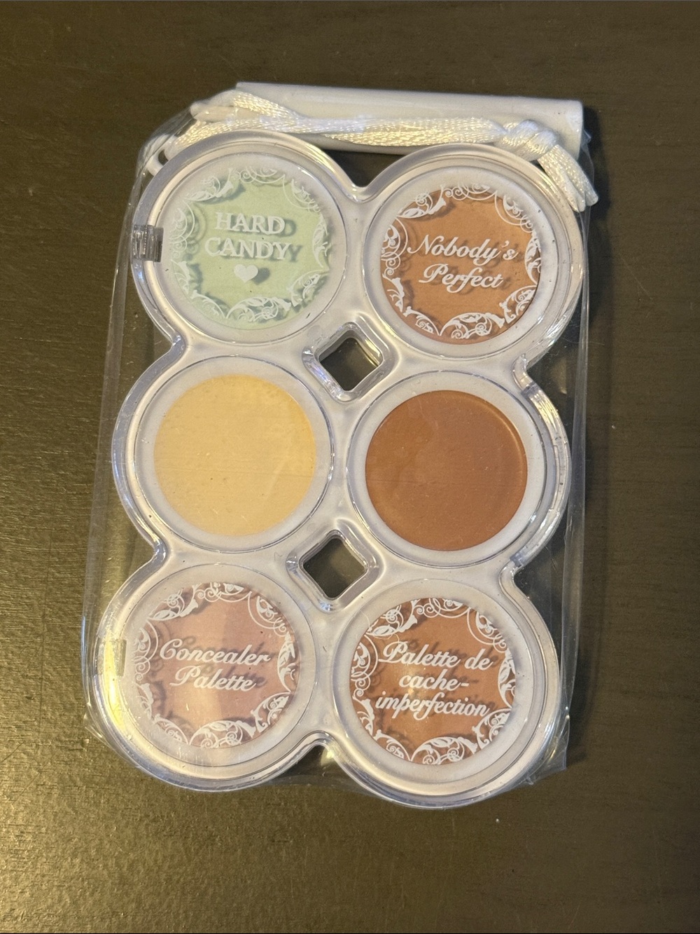 🌻 Hard Candy Nobody’s Perfect Concealer Palette in Medium NWT